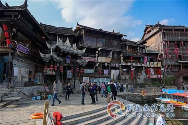 一个人做两份工作或身兼多职是什么体验？